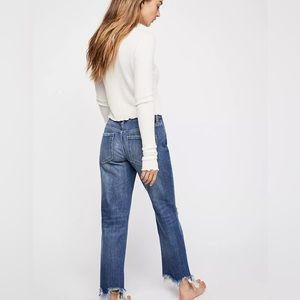 Free People We The Free Maggie Mid-Rise Button Fly Ripped Crop Straight 27